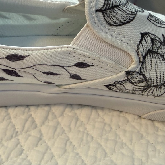 Vans Black/WhiteSlip-On, Custom Hand Drawn Design botanical theme, W Sz 9.5, M 8 - Picture 7 of 13